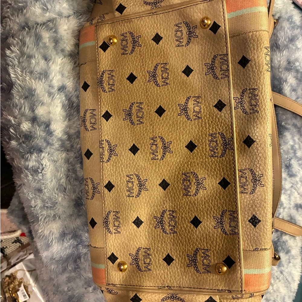 MCM Tan & Pink Monogram Tote Bag Gold Accents Q4382 München - Picture 4 of 11